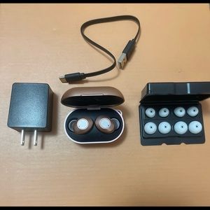 💕Raycon “The everyday earbuds” 🎶